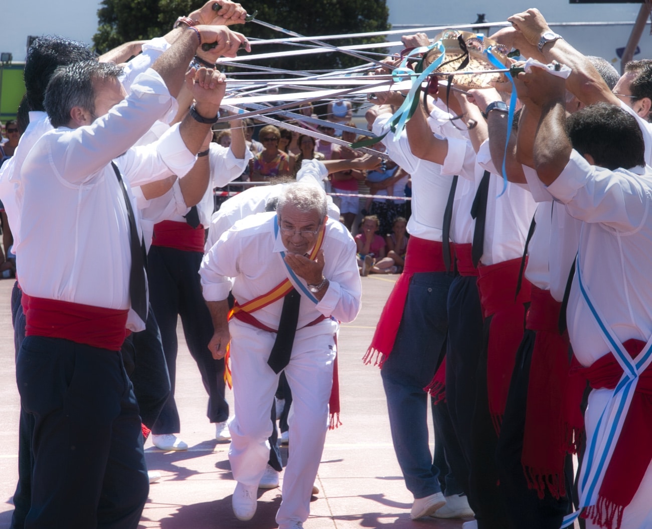 Danza de las espadas de Baiona