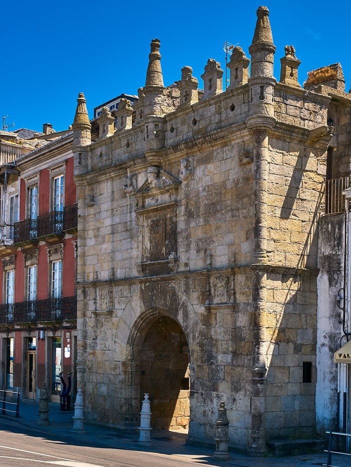 Puerta Carlos V-Viveiro