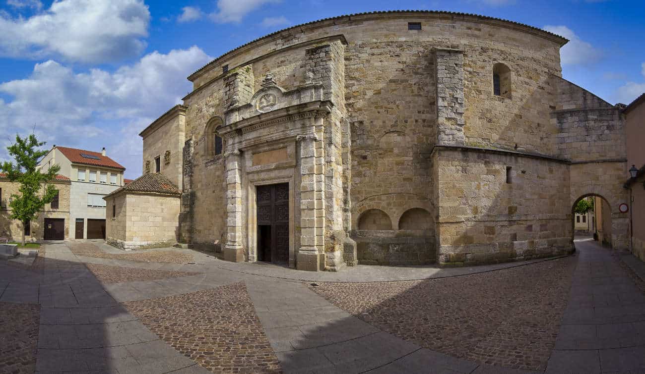 La iglesia de San Pedro y San Ildefonso